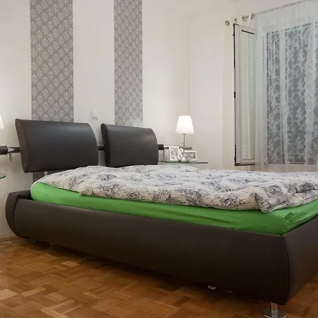 Lidija דירה *